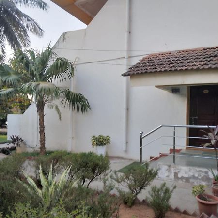 Calangute Residency Hotel Exterior photo