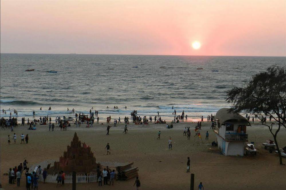 Calangute Residency Hotel Exterior photo